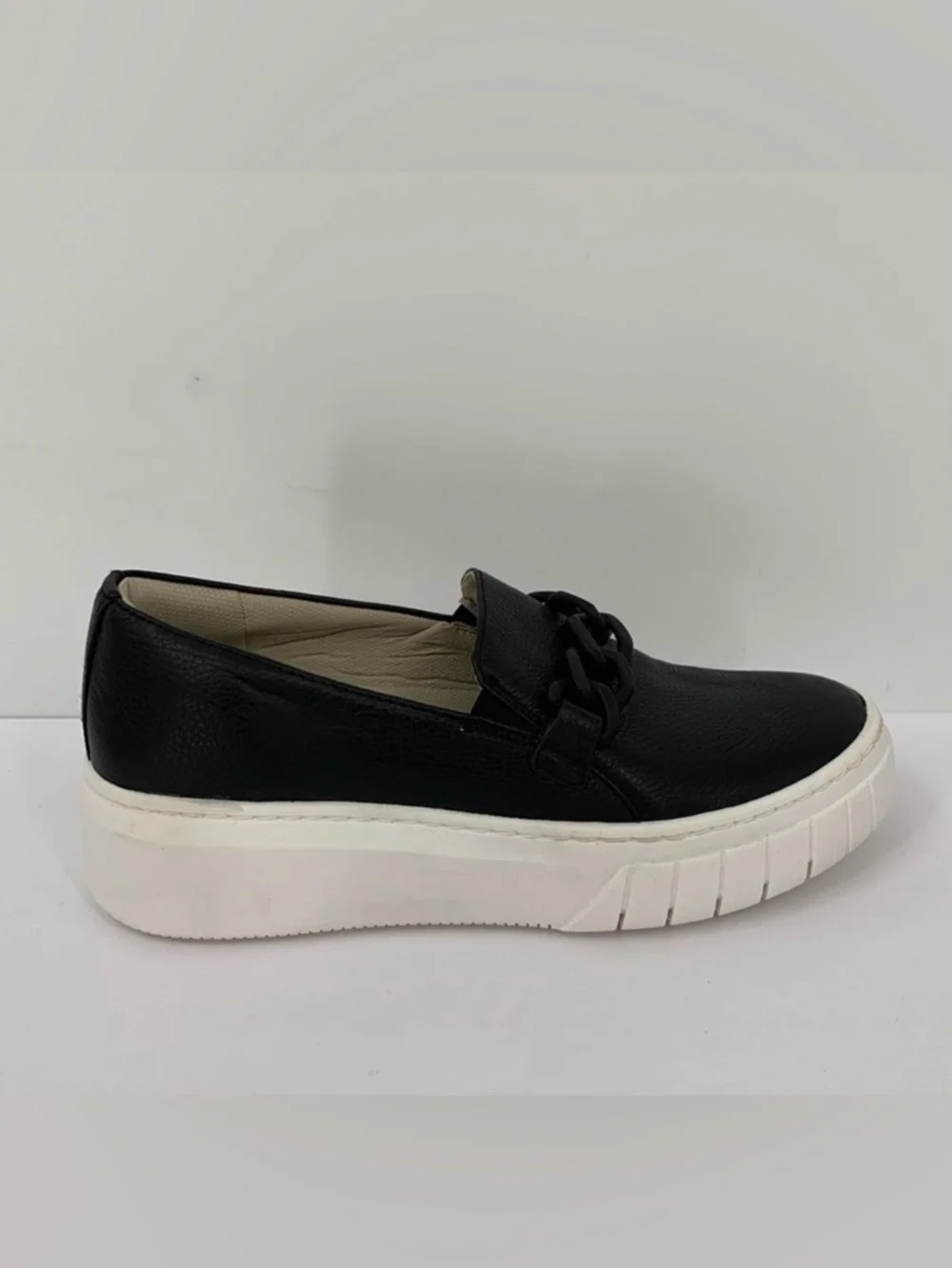 Naturalizer Daphne platform loafer shoe black pebbled leather slip-on chain 10